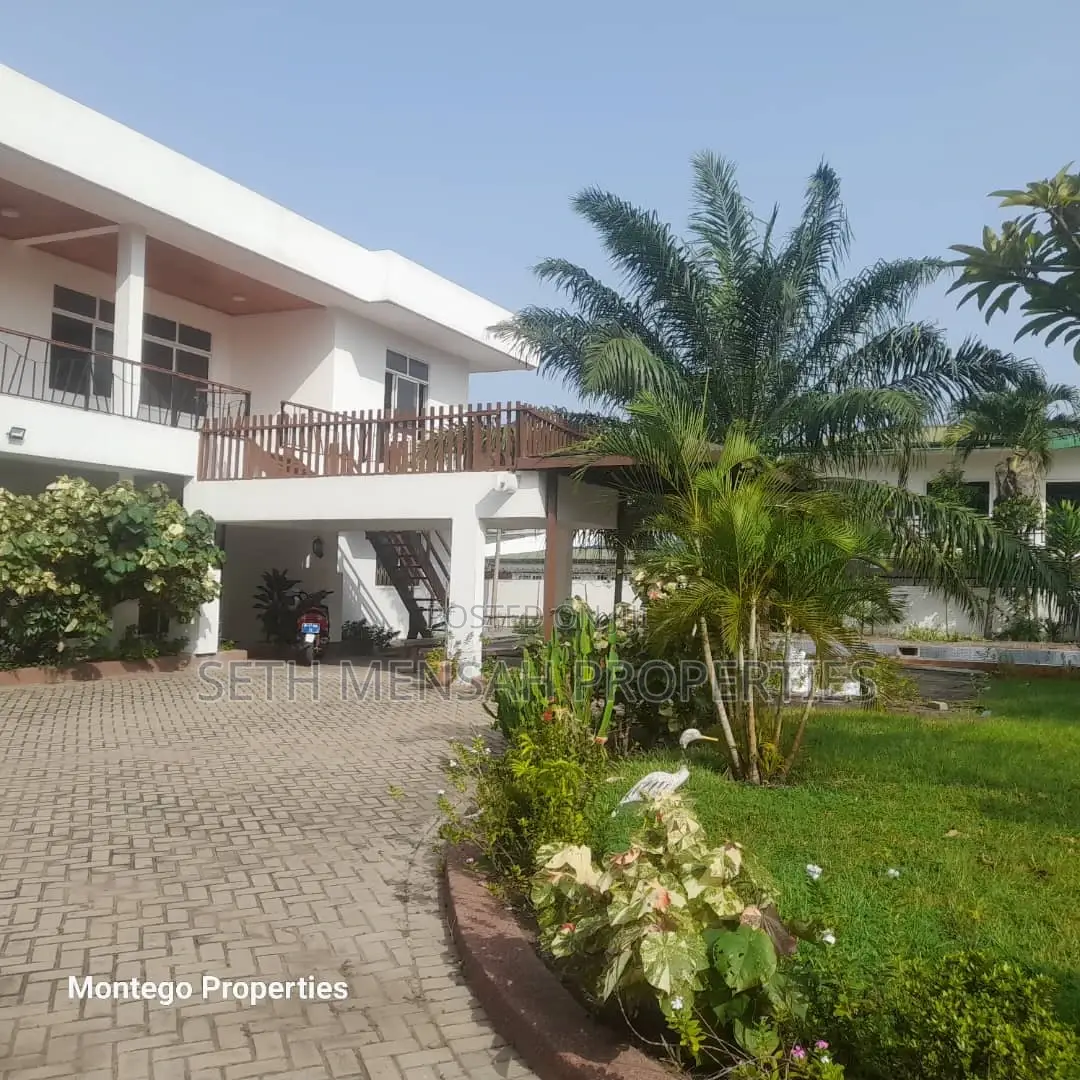 5bdrm Mansion in Dzorwulu for rent