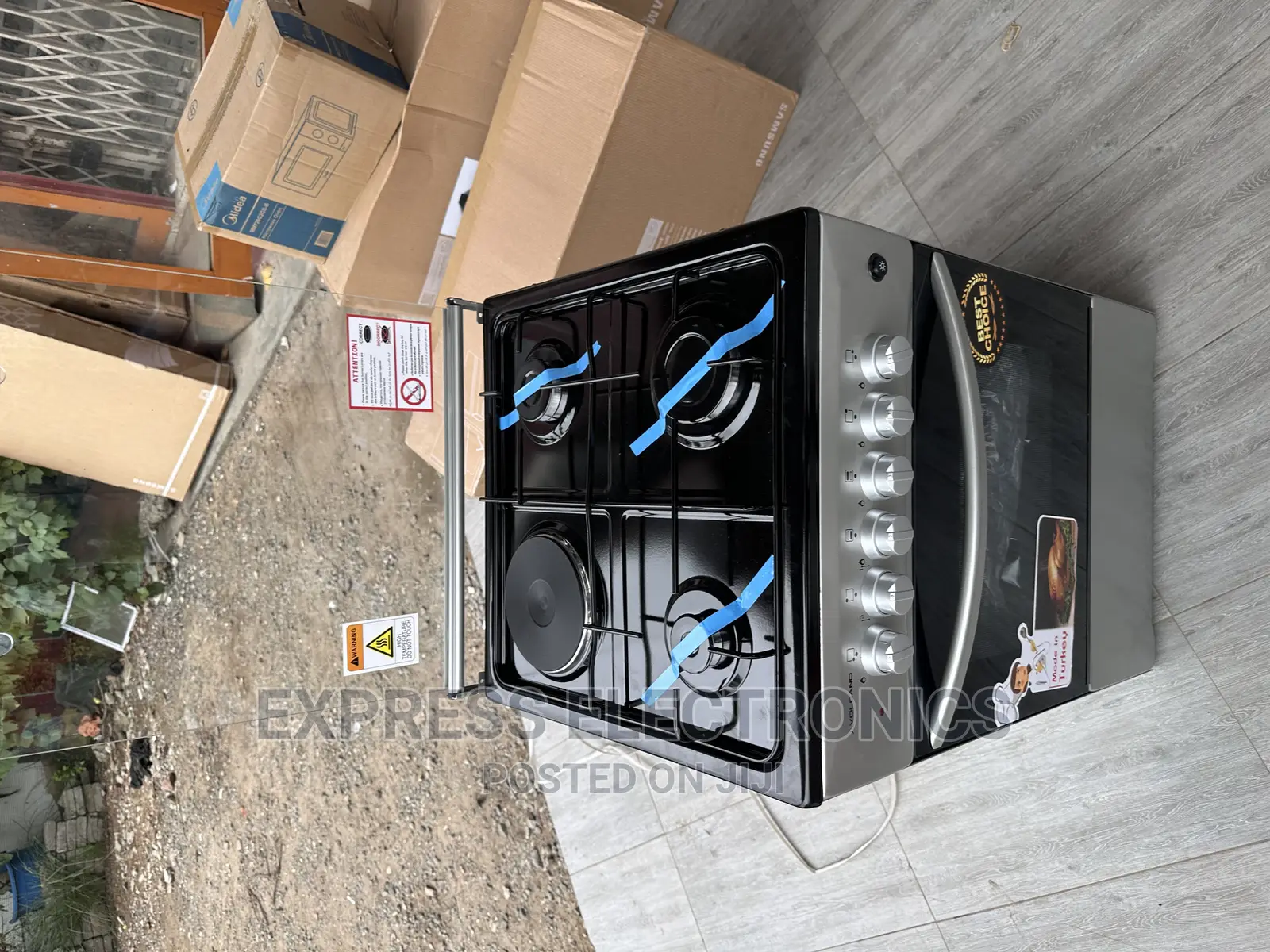 Very Nice  Looking 3-1 Stove Oven 50/50 Sliver