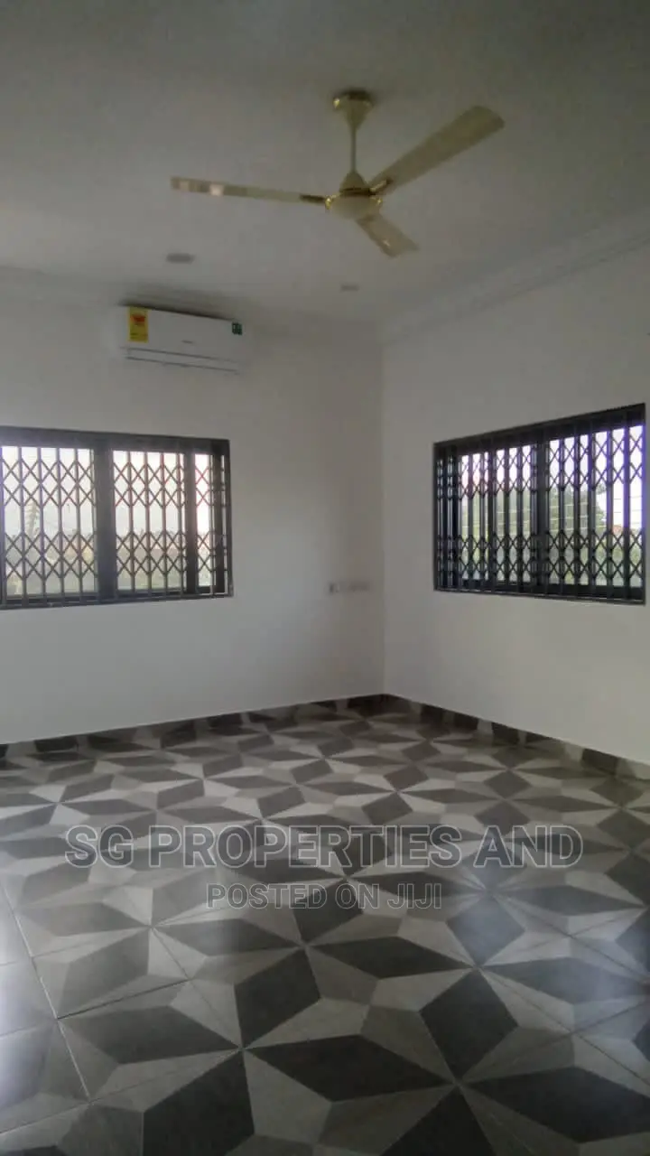 3bdrm Apartment in Batsonaa, Spintex for rent