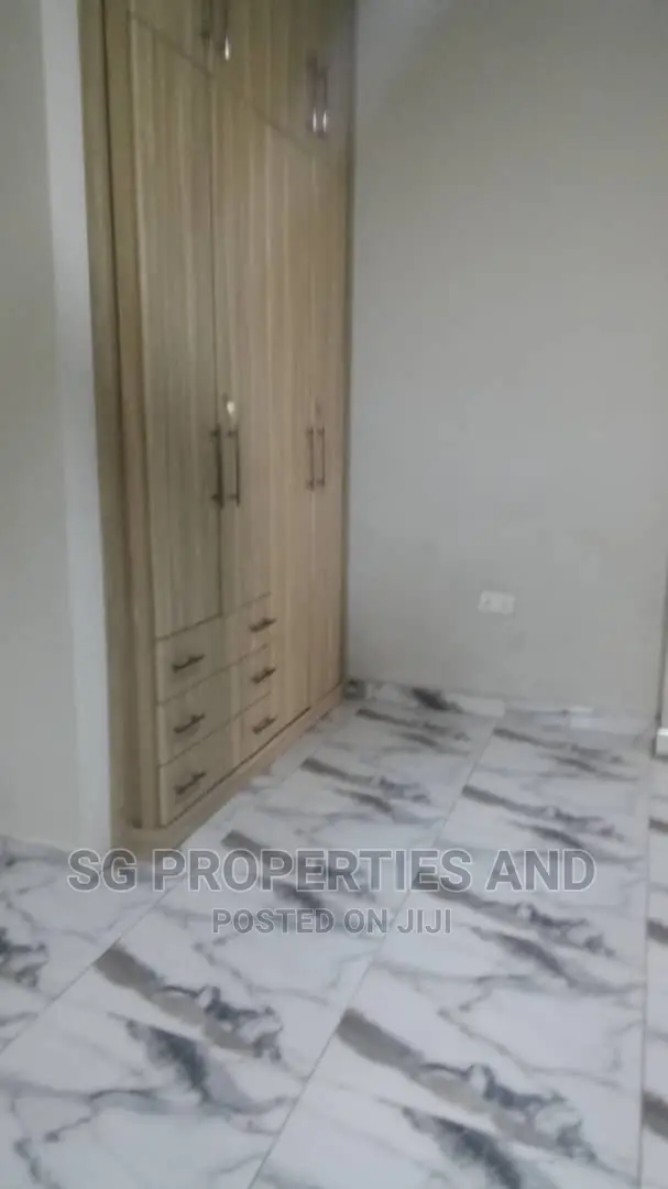 3bdrm Apartment in Batsonaa, Spintex for rent