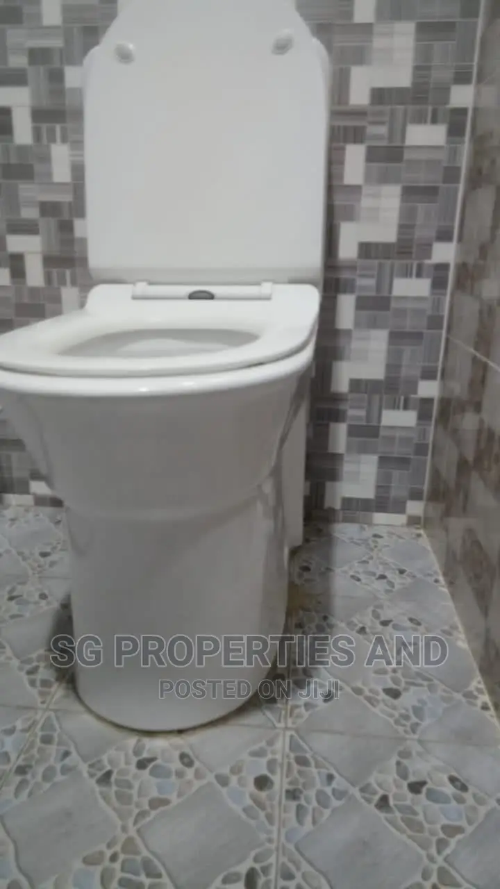 3bdrm Apartment in Batsonaa, Spintex for rent