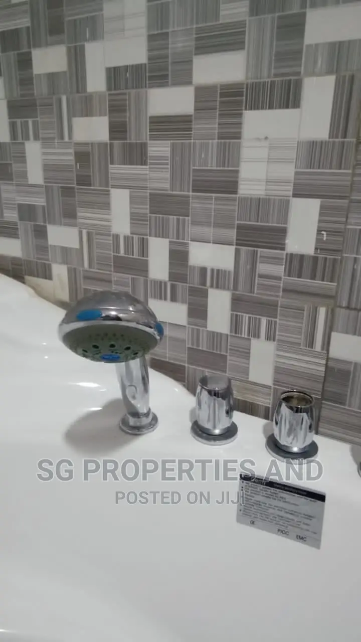 3bdrm Apartment in Batsonaa, Spintex for rent