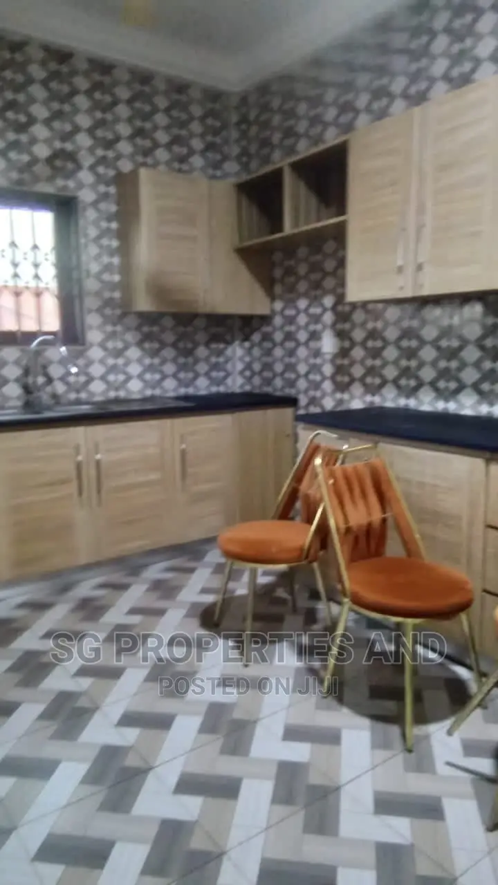 3bdrm Apartment in Batsonaa, Spintex for rent