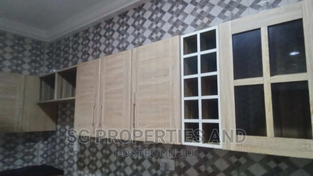3bdrm Apartment in Batsonaa, Spintex for rent