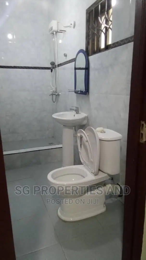 4bdrm House in Batsonaa, Spintex for rent