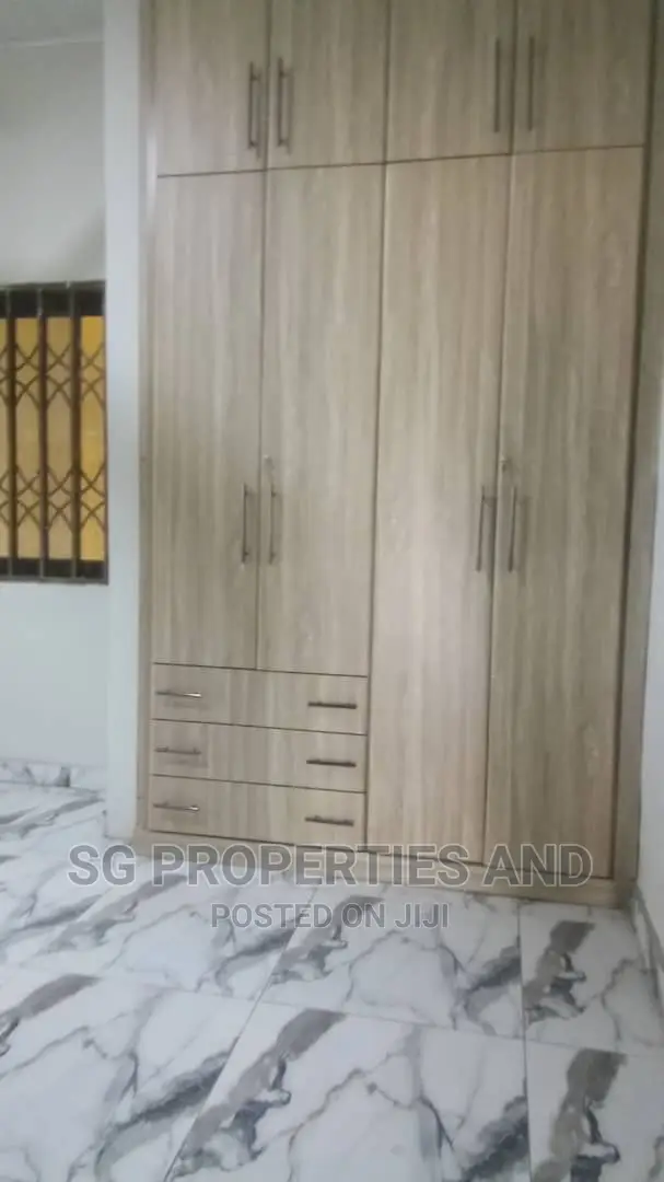 4bdrm House in Batsonaa, Spintex for rent