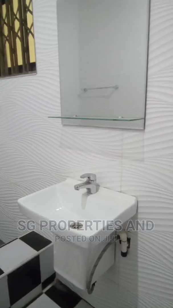 4bdrm House in Batsonaa, Spintex for rent