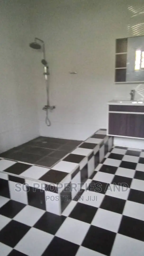 4bdrm House in Batsonaa, Spintex for rent
