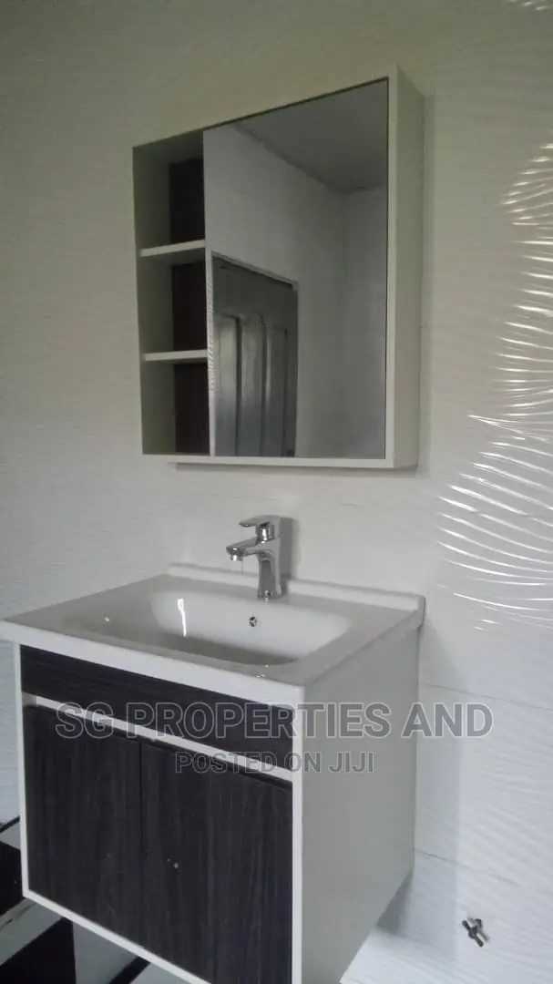 4bdrm House in Batsonaa, Spintex for rent