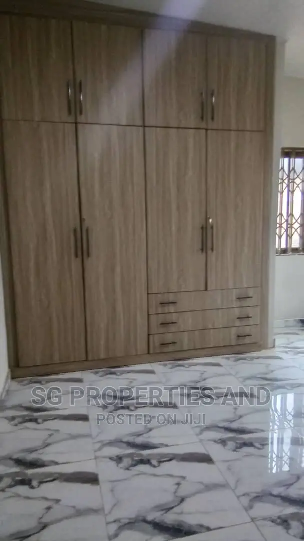 4bdrm House in Batsonaa, Spintex for rent