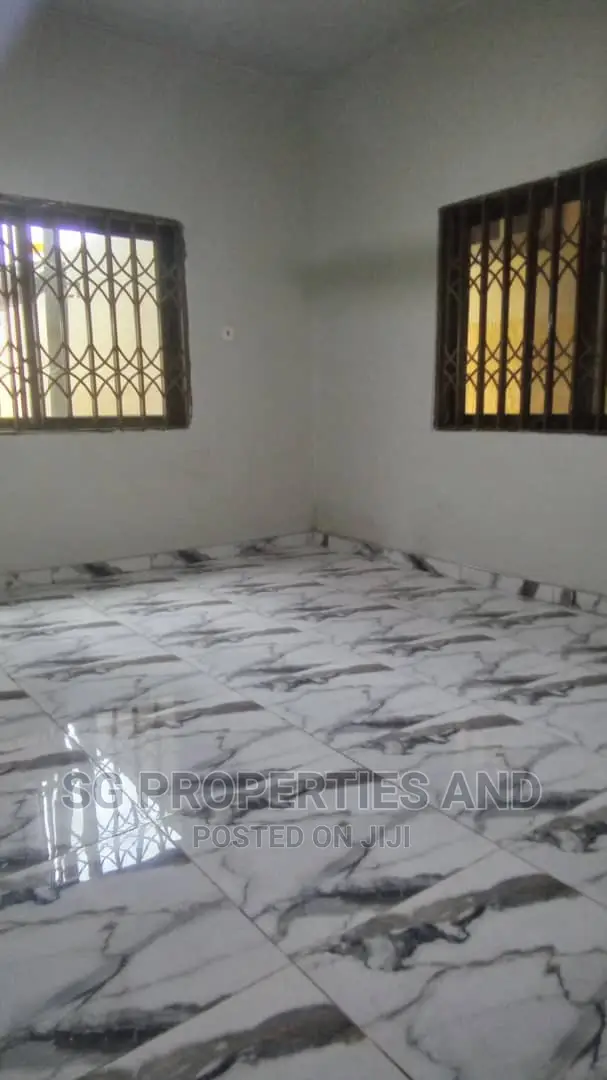 4bdrm House in Batsonaa, Spintex for rent