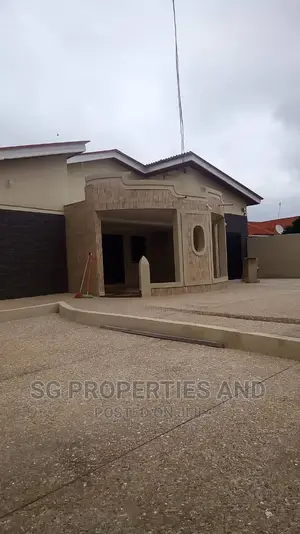 4bdrm House in Batsonaa, Spintex for rent