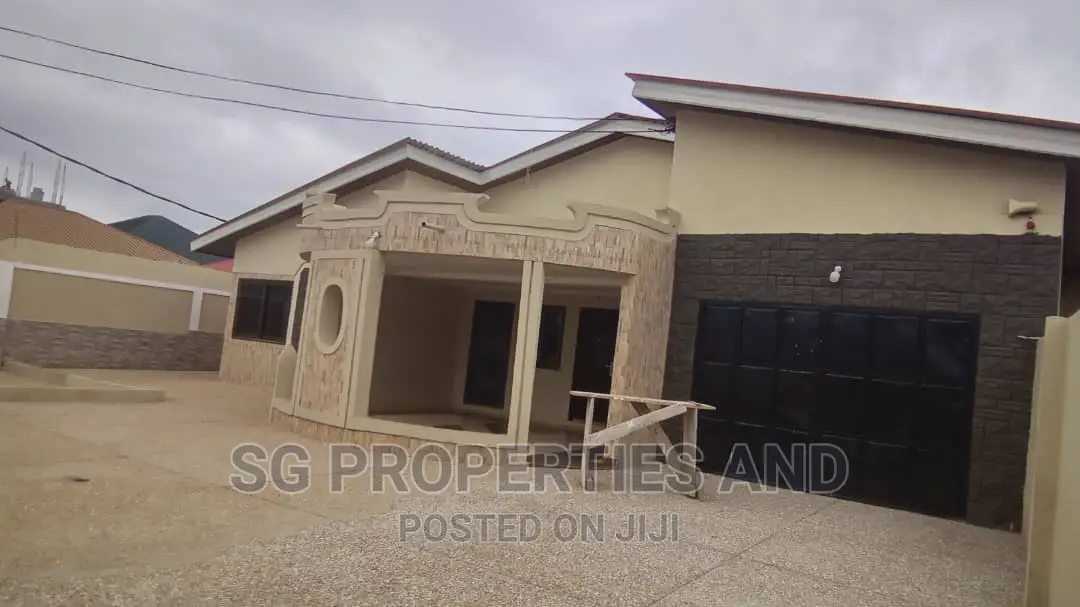 4bdrm House in Batsonaa, Spintex for rent