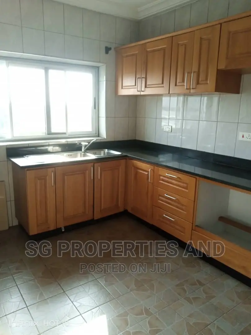 4bdrm House in Batsonaa, Spintex for rent