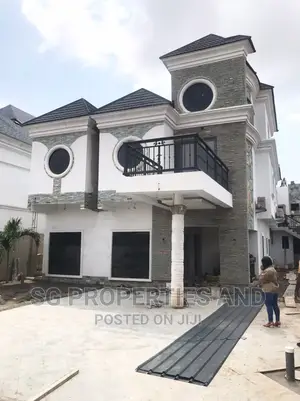 Furnished 5bdrm Mansion in Batsonaa, Spintex for sale