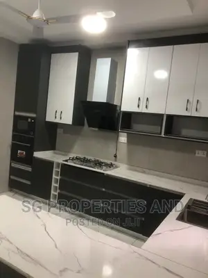 Furnished 5bdrm Mansion in Batsonaa, Spintex for sale