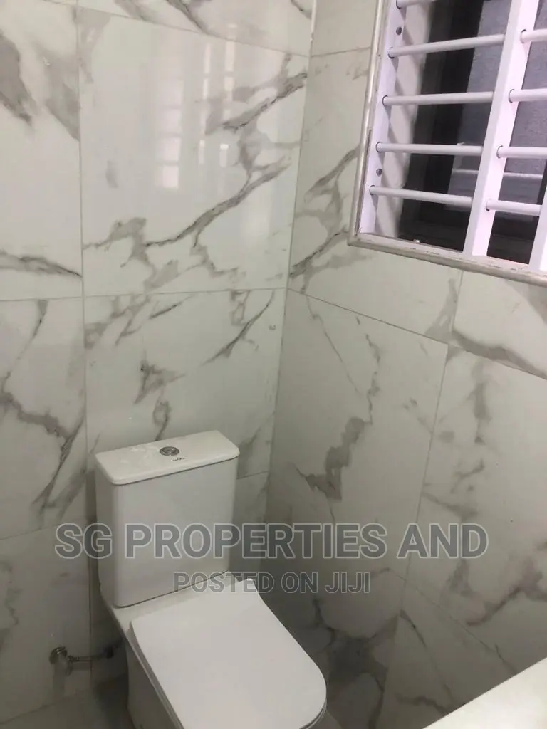 Furnished 5bdrm Mansion in Batsonaa, Spintex for sale
