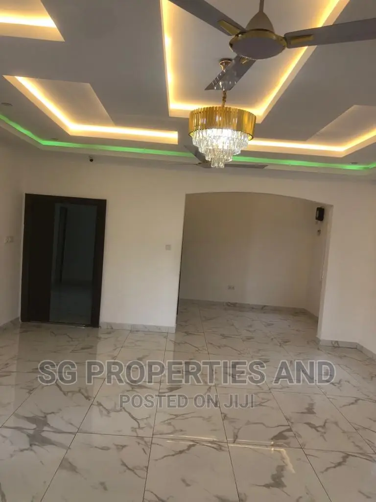 Furnished 5bdrm Mansion in Batsonaa, Spintex for sale