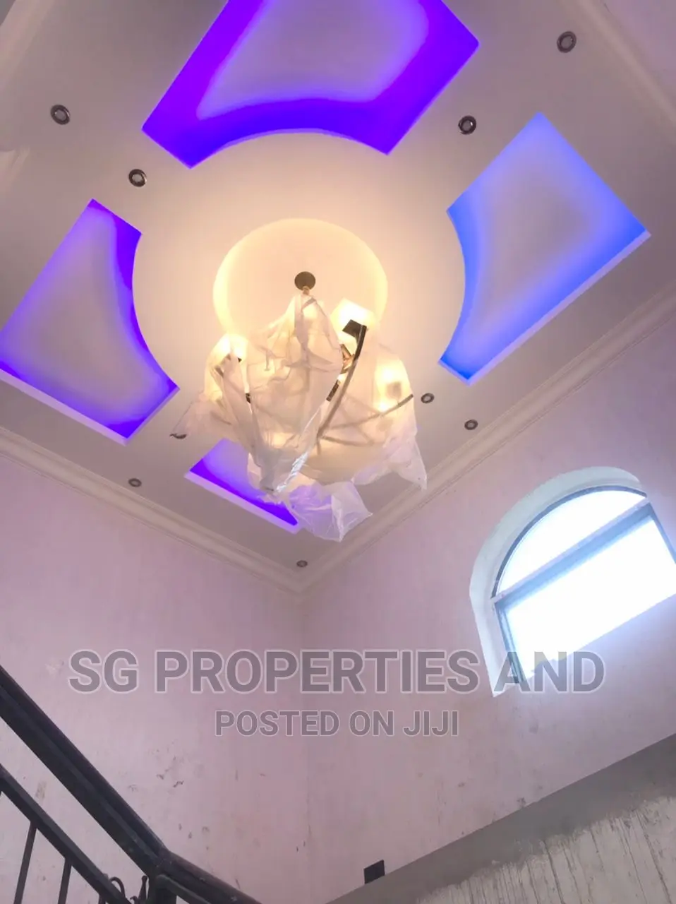 Furnished 5bdrm Mansion in Batsonaa, Spintex for sale
