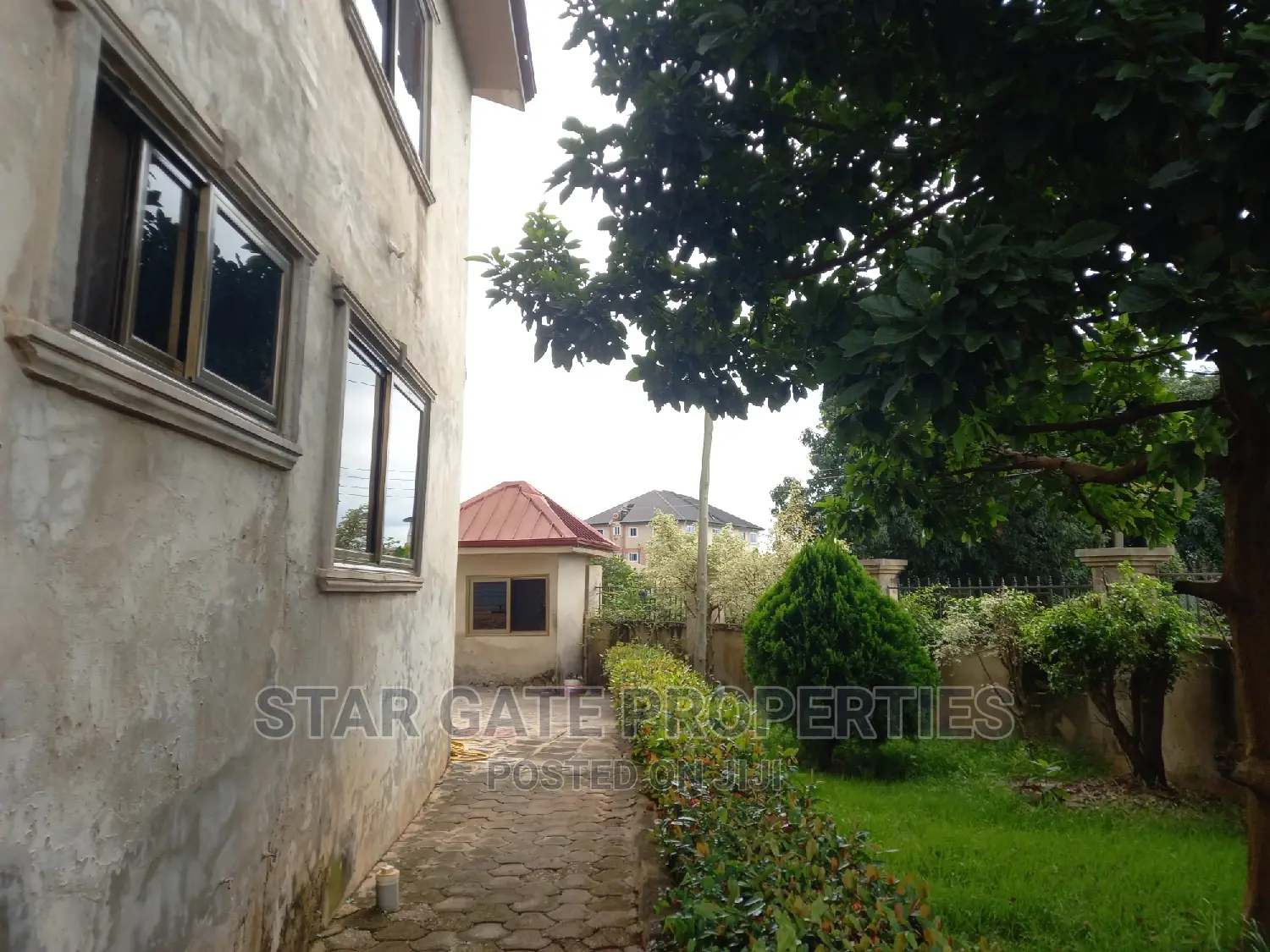6bdrm House in Star Gate Properties, Kumasi Metropolitan for sale