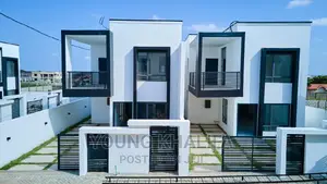 3bdrm Duplex in East Legon Hill'S for sale
