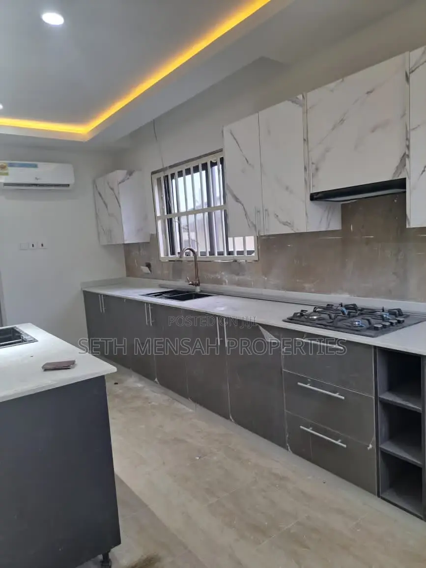 4bdrm House in Spintex for sale