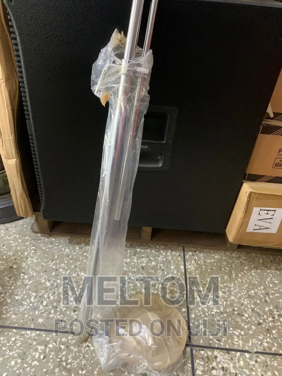 Maxx-on Silver Roundbase Microphone Stand