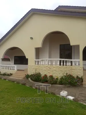 4bdrm House in Nungua Barrier for rent