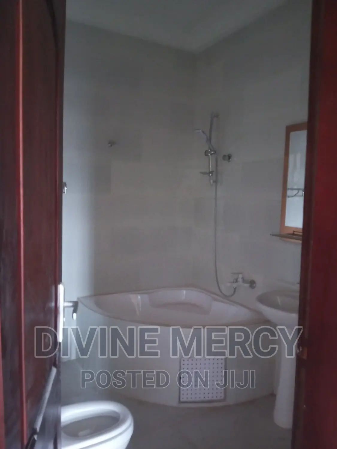 3bdrm Apartment in Tuba, Kasoa for rent