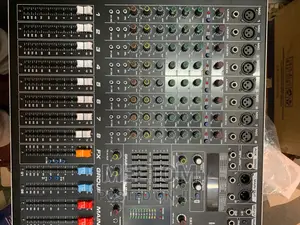 Yamaha SMX800 8channels Professional Raw Mixer