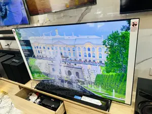 Superior Sleek Black Slim Samsung UHD Smart 65”Bu8002 Tv