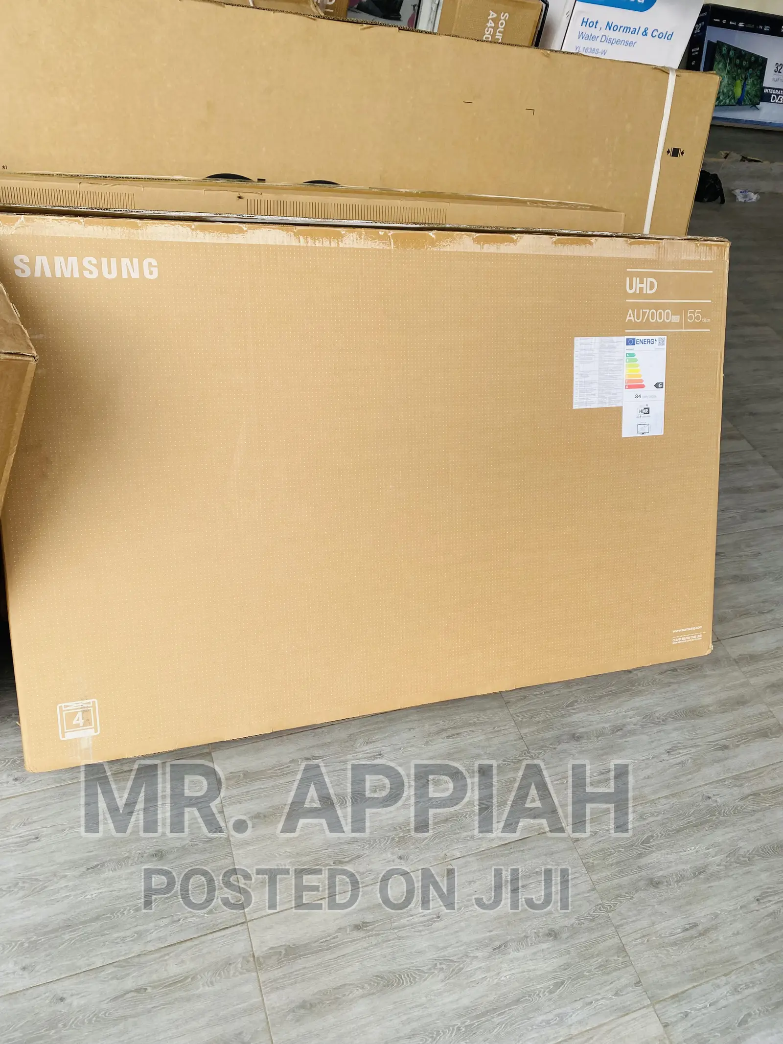 Slim Black Samsung 55” Uhd 55bu8000 Crystal Uhd Tv,