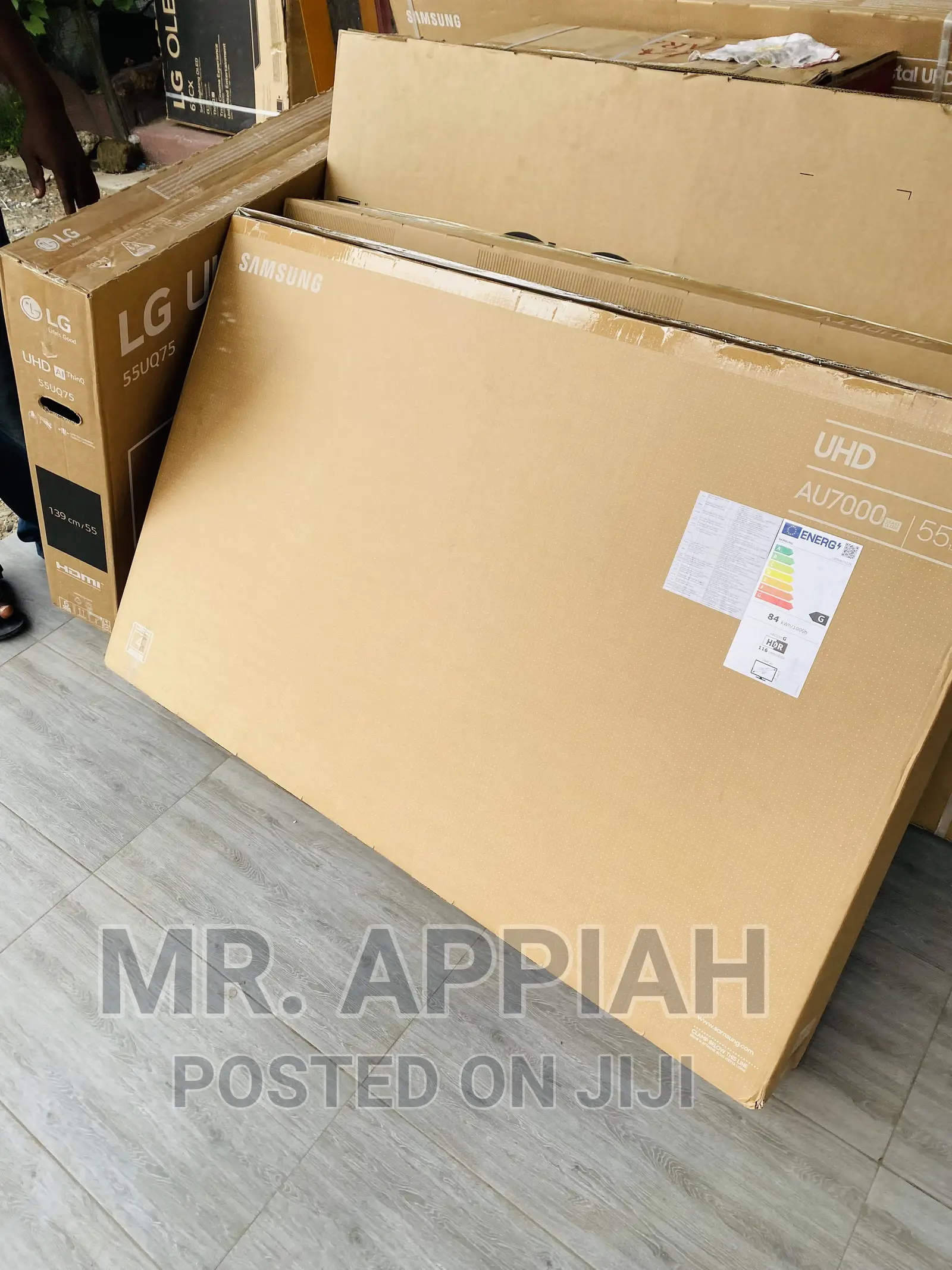 Slim Black Samsung 55” Uhd 55bu8000 Crystal Uhd Tv,