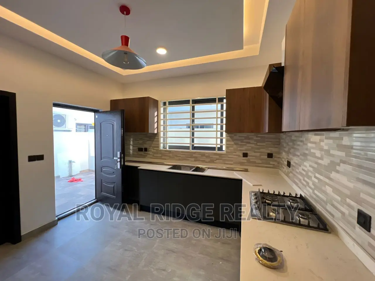 4bdrm Townhouse/Terrace in Spintex, Accra Metropolitan for sale