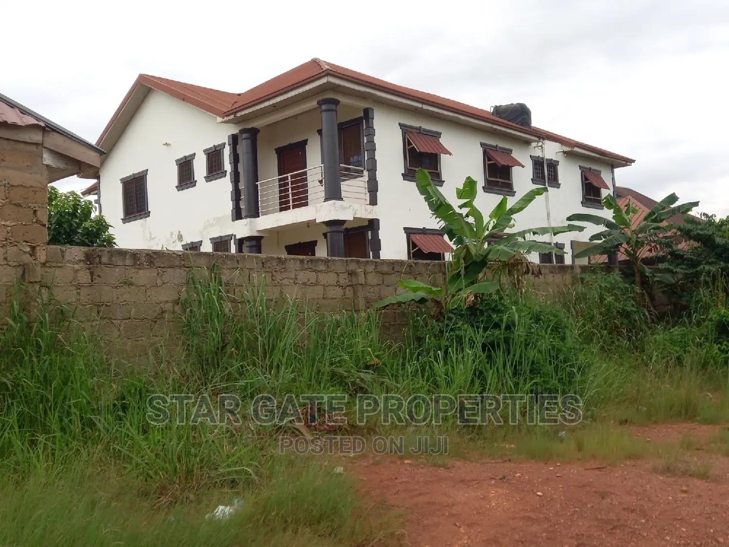 8bdrm House in Star Gate Properties, Kumasi Metropolitan for sale