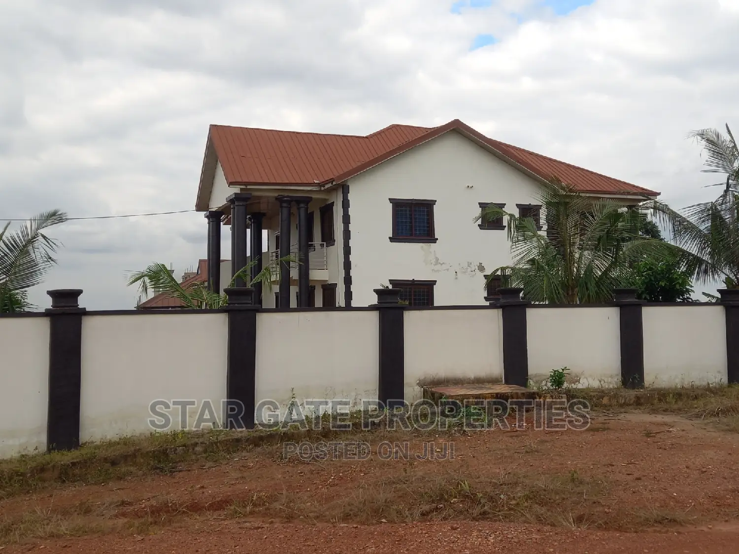 8bdrm House in Star Gate Properties, Kumasi Metropolitan for sale