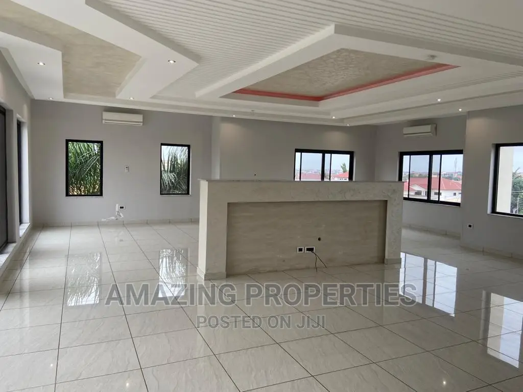6bdrm House in East Legon for sale