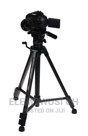 Yunteng VCT- 880 Tripod Stand.
