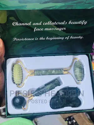 Natural Jade Beautifying Face Roller And Massager