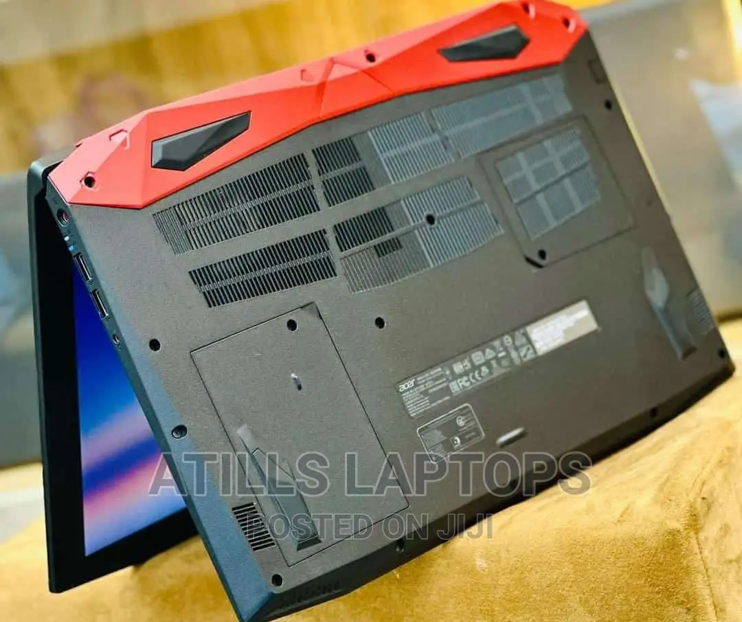 Laptop Acer Predator Helios 300 16GB Intel Core I5 SSHD+SSD 2T