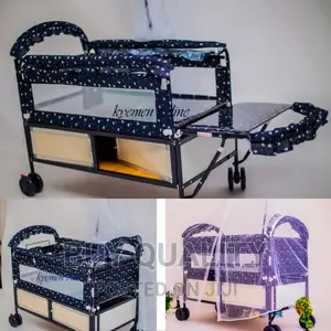 Baby's Cot With Mosquito Net