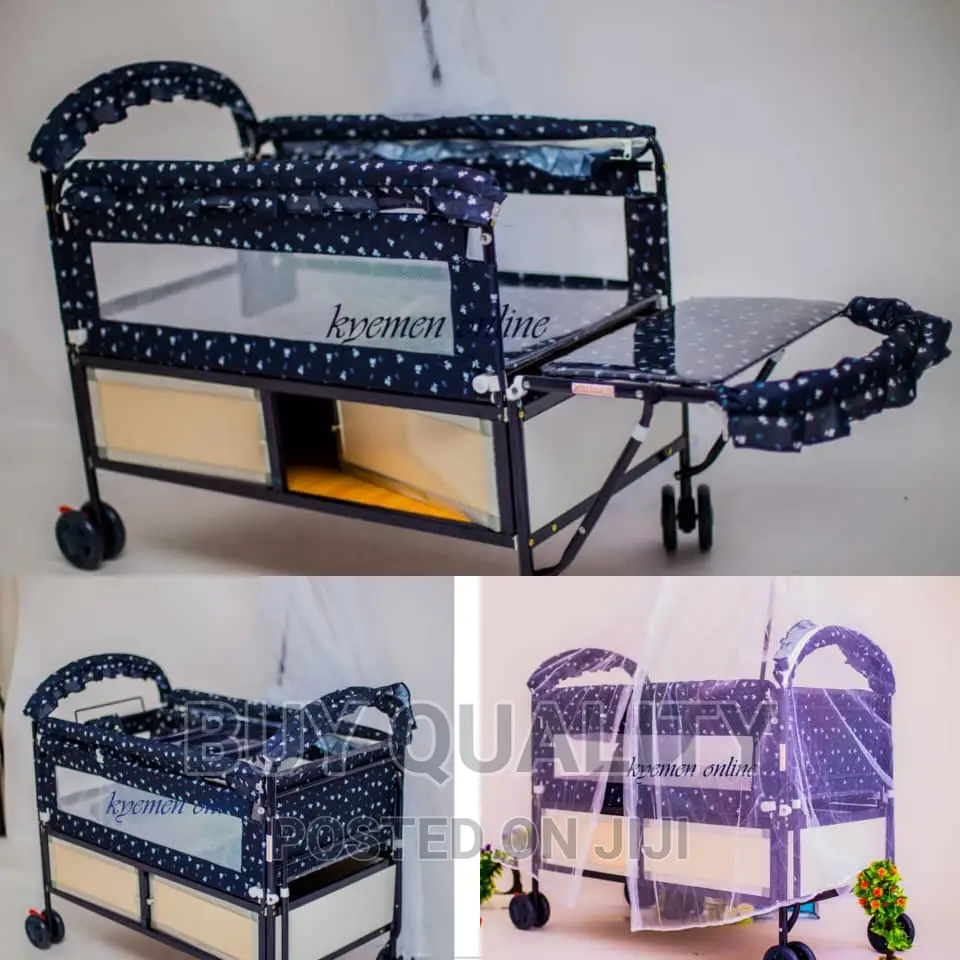 Baby's Cot With Mosquito Net