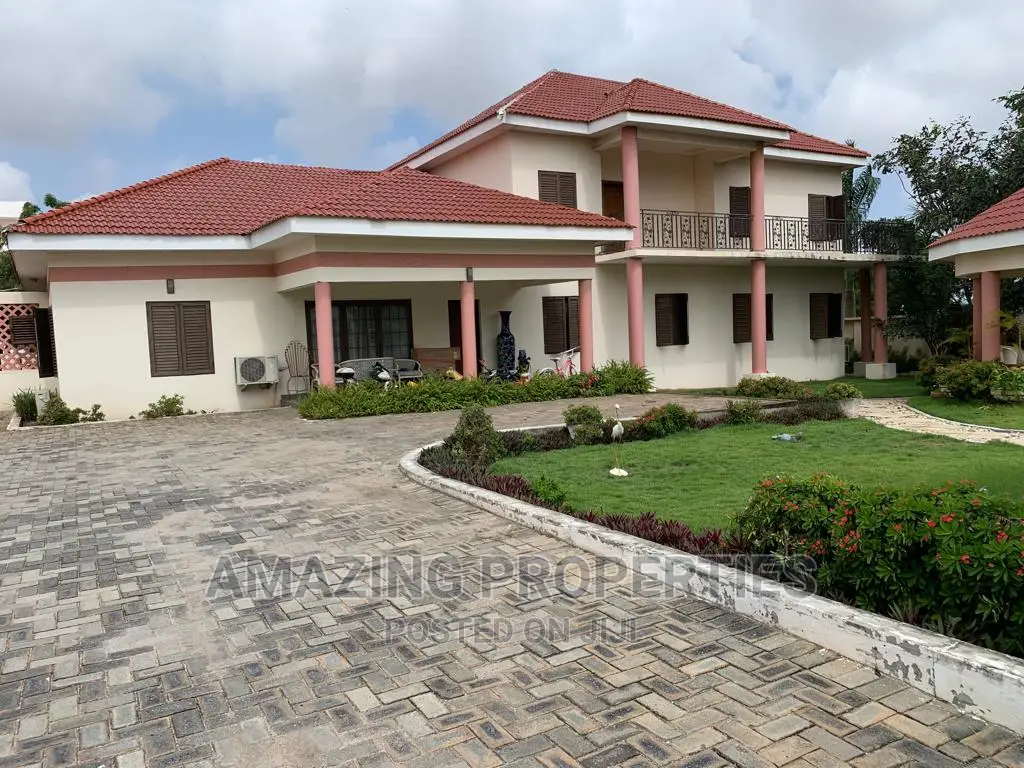 5bdrm House in Airport Residential Area for sale