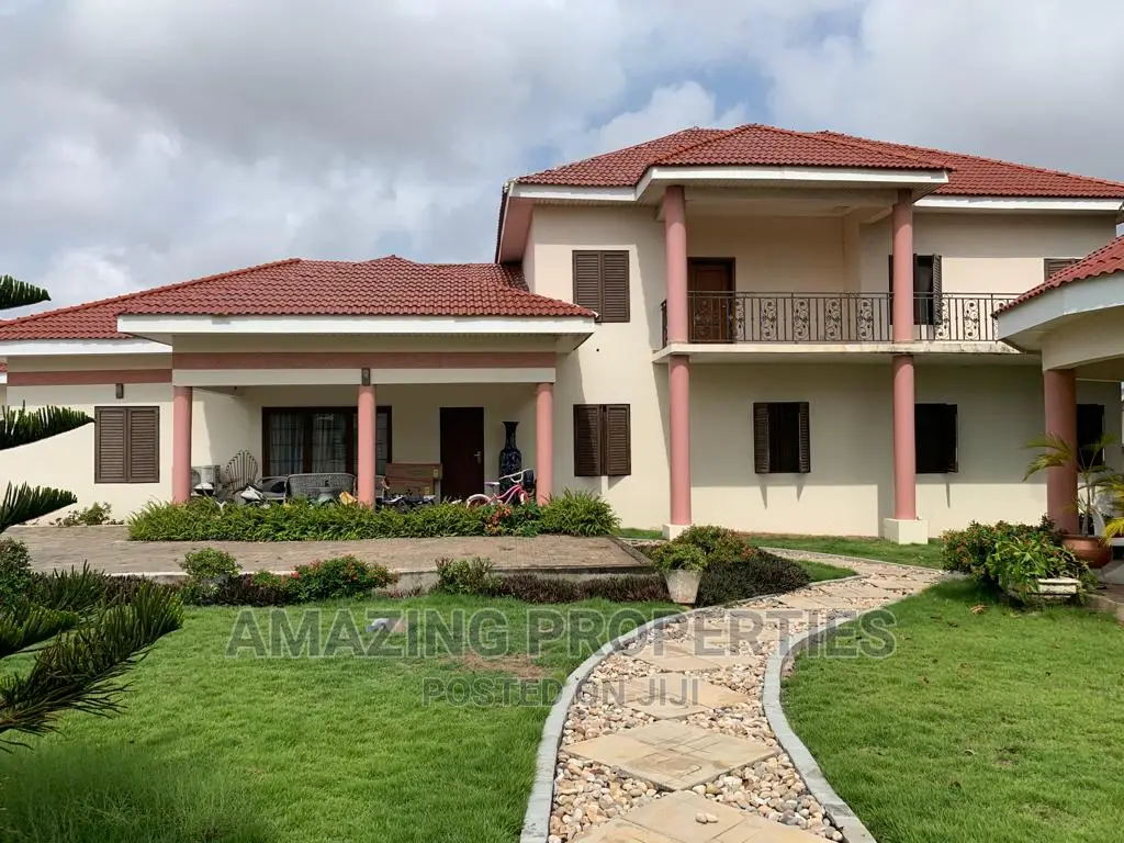 5bdrm House in Airport Residential Area for sale
