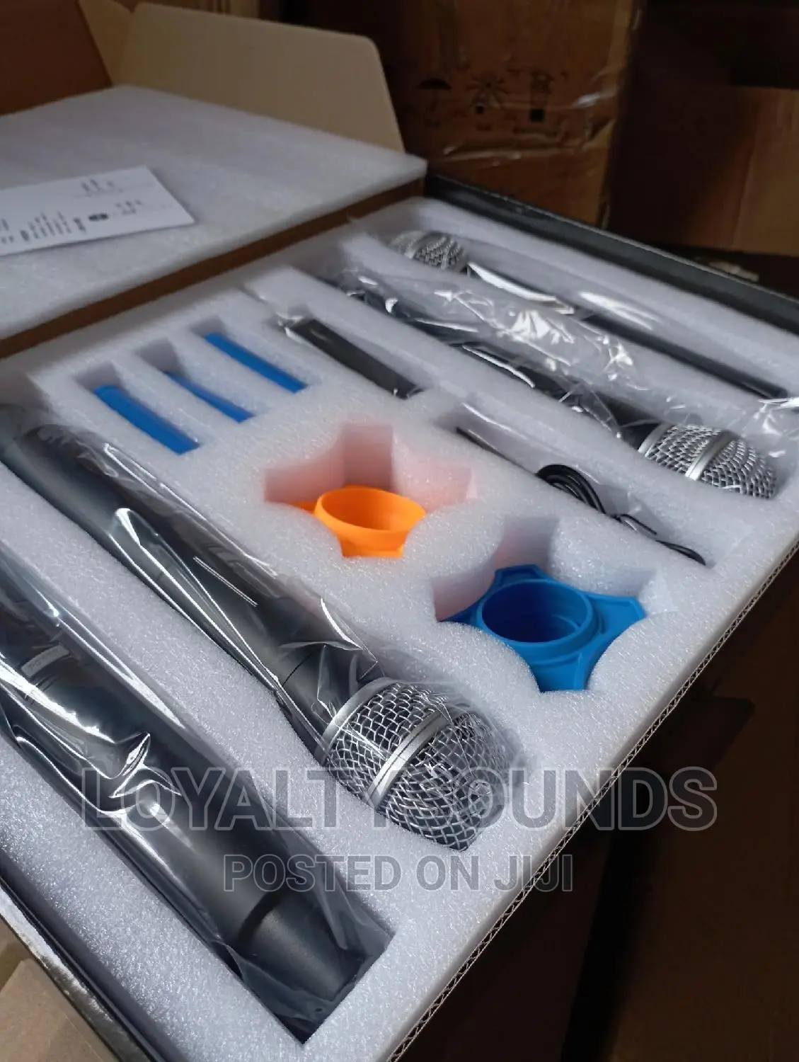 Four Wireless Microphones (4in1)