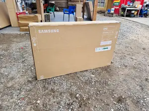 Pure Uhd Smart Samsung Series 8 55”Tv And