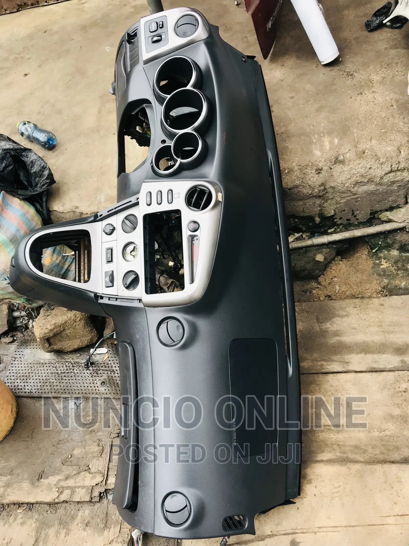 Toyota Matrix 2005 Dashboard