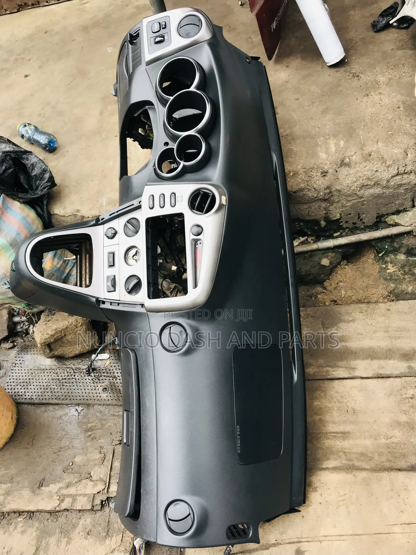 Toyota Matrix 2005 Dashboard
