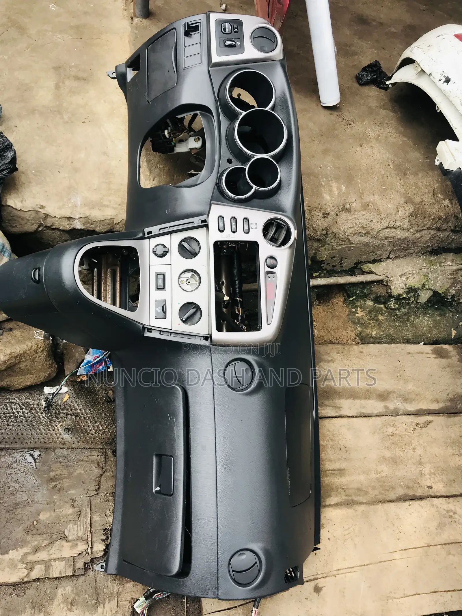 Toyota Matrix 2005 Dashboard