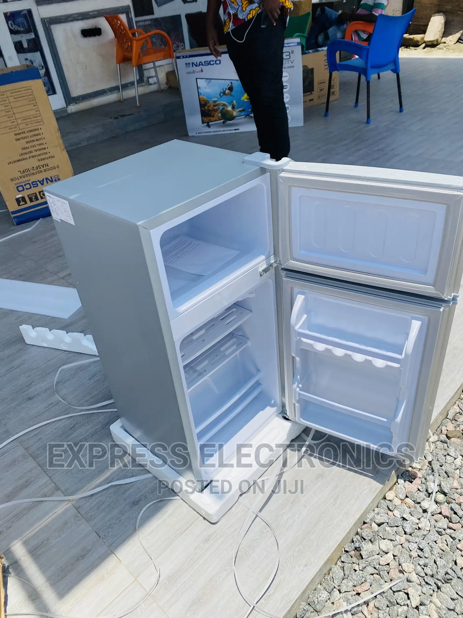 Tough and Durable Table Top Double Door Fridge Nasco